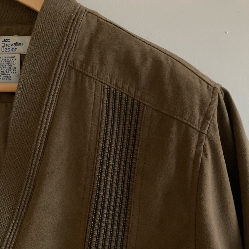 Light Jacket - Picture 4 of 8